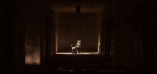 session-9-movie-review-chair-mental-institution-horror